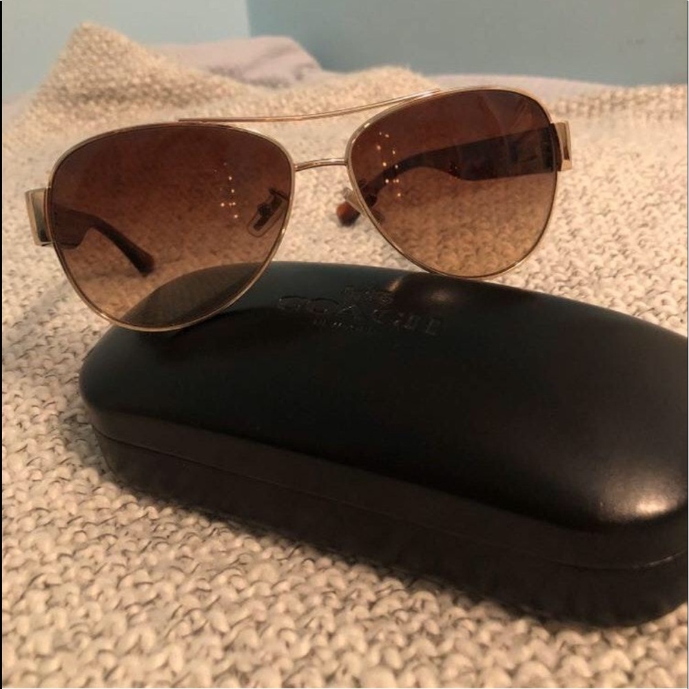 Woman’s Coach Sunglasses - Picture 2 of 4